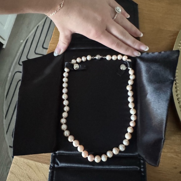 PASTEL PEARL NECKLACE
BALL CLASP 18" LONG - Picture 4 of 5